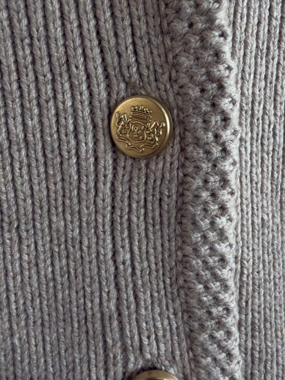The A&F Mara Button-Up Sweater Vest - Picture 3 of 4